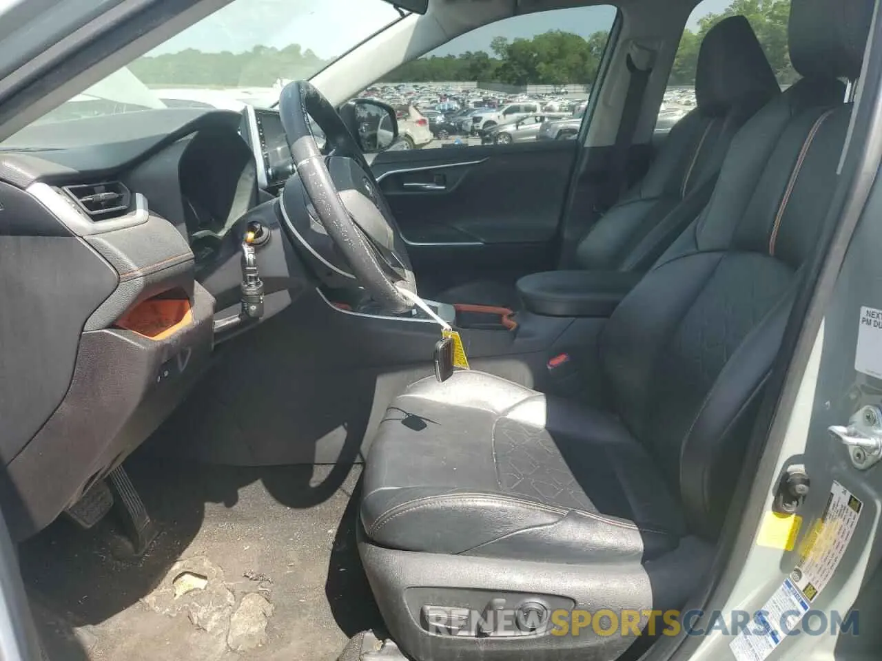 7 Photograph of a damaged car 2T3J1RFV9MW159805 TOYOTA RAV4 2021