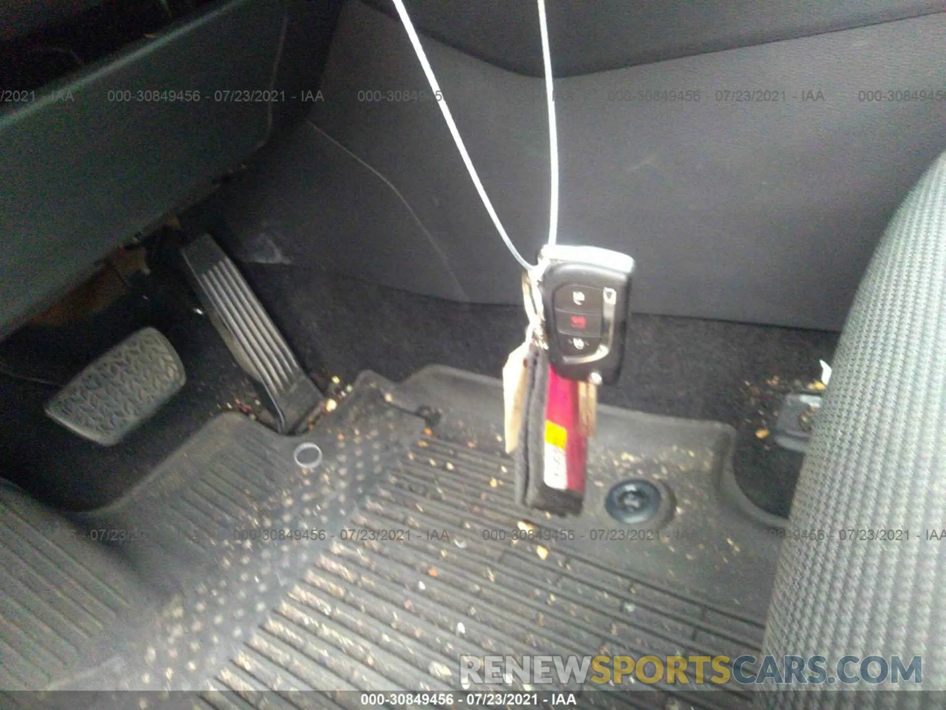 11 Photograph of a damaged car 2T3K1RFV1MW120761 TOYOTA RAV4 2021