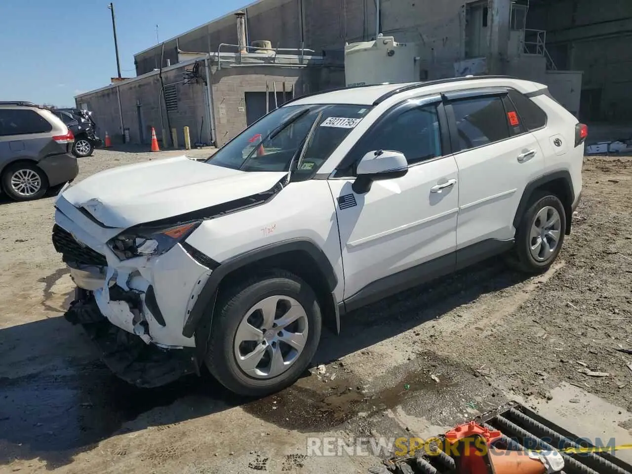 1 Фотография поврежденного автомобиля 2T3K1RFV2MC162390 TOYOTA RAV4 2021