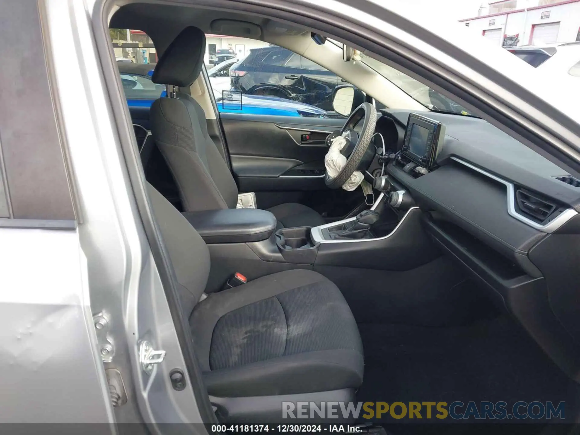 5 Фотография поврежденного автомобиля 2T3K1RFV4MC097042 TOYOTA RAV4 2021