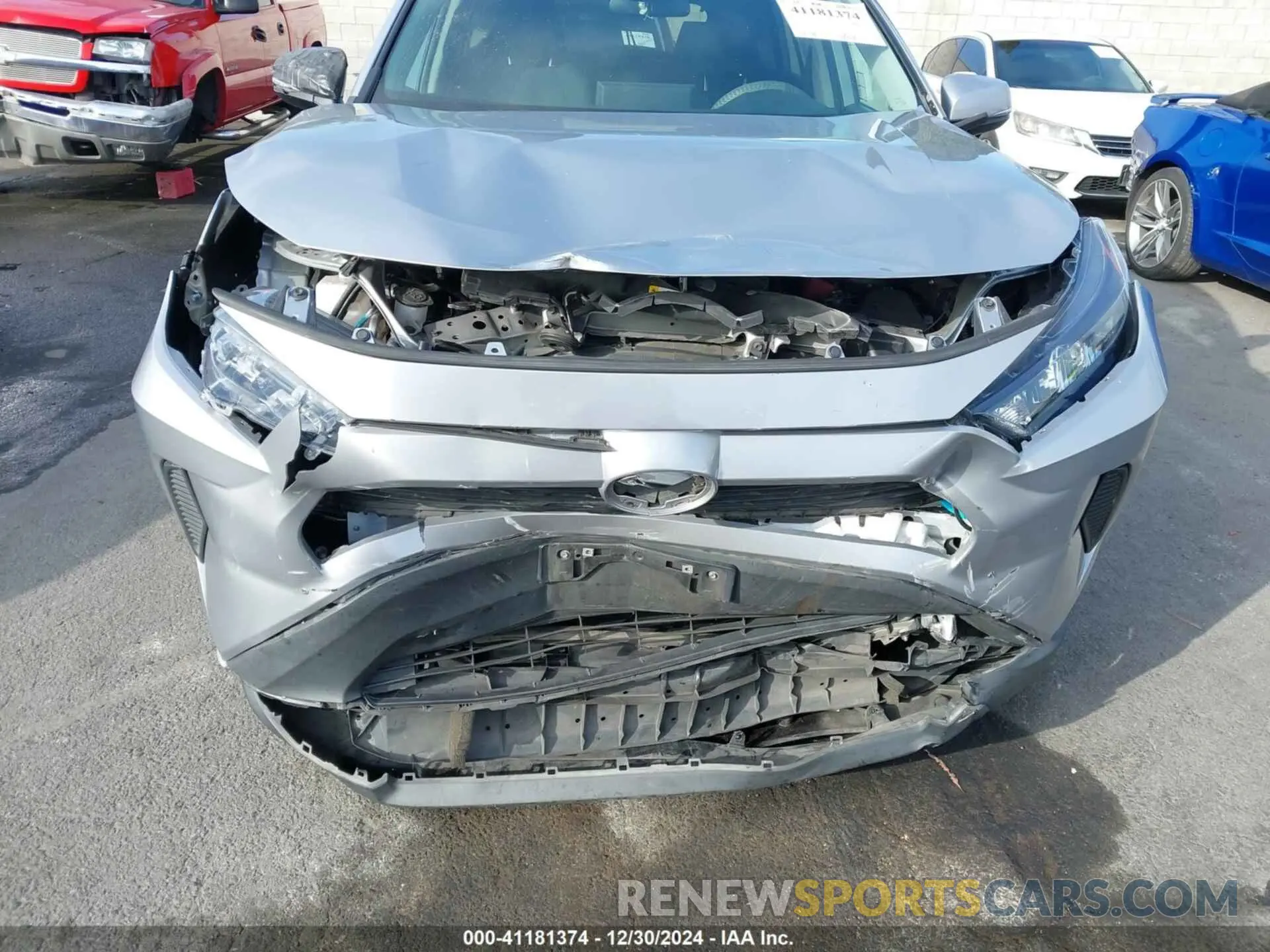 6 Фотография поврежденного автомобиля 2T3K1RFV4MC097042 TOYOTA RAV4 2021