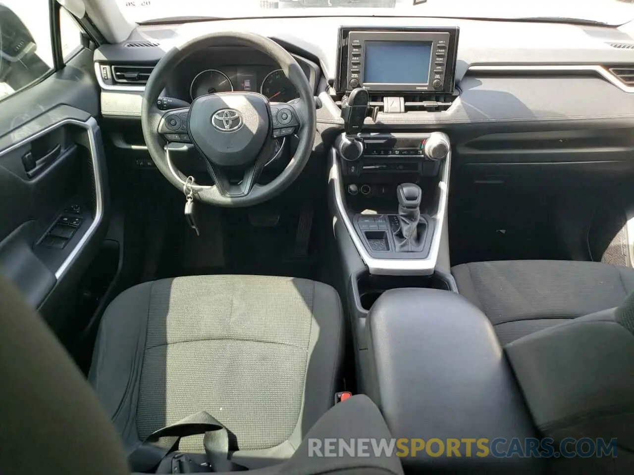 8 Фотография поврежденного автомобиля 2T3K1RFV4MC112462 TOYOTA RAV4 2021