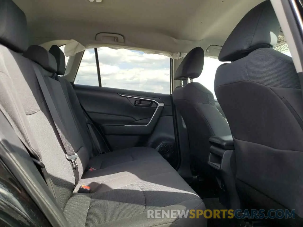 11 Фотография поврежденного автомобиля 2T3K1RFV6MC116917 TOYOTA RAV4 2021