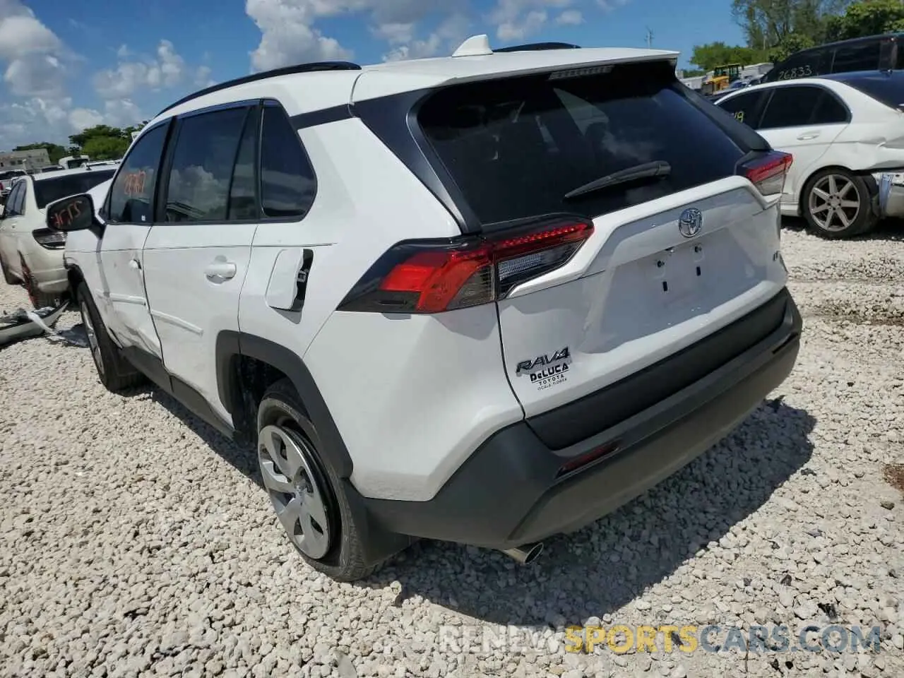 3 Фотография поврежденного автомобиля 2T3K1RFV6MC132759 TOYOTA RAV4 2021
