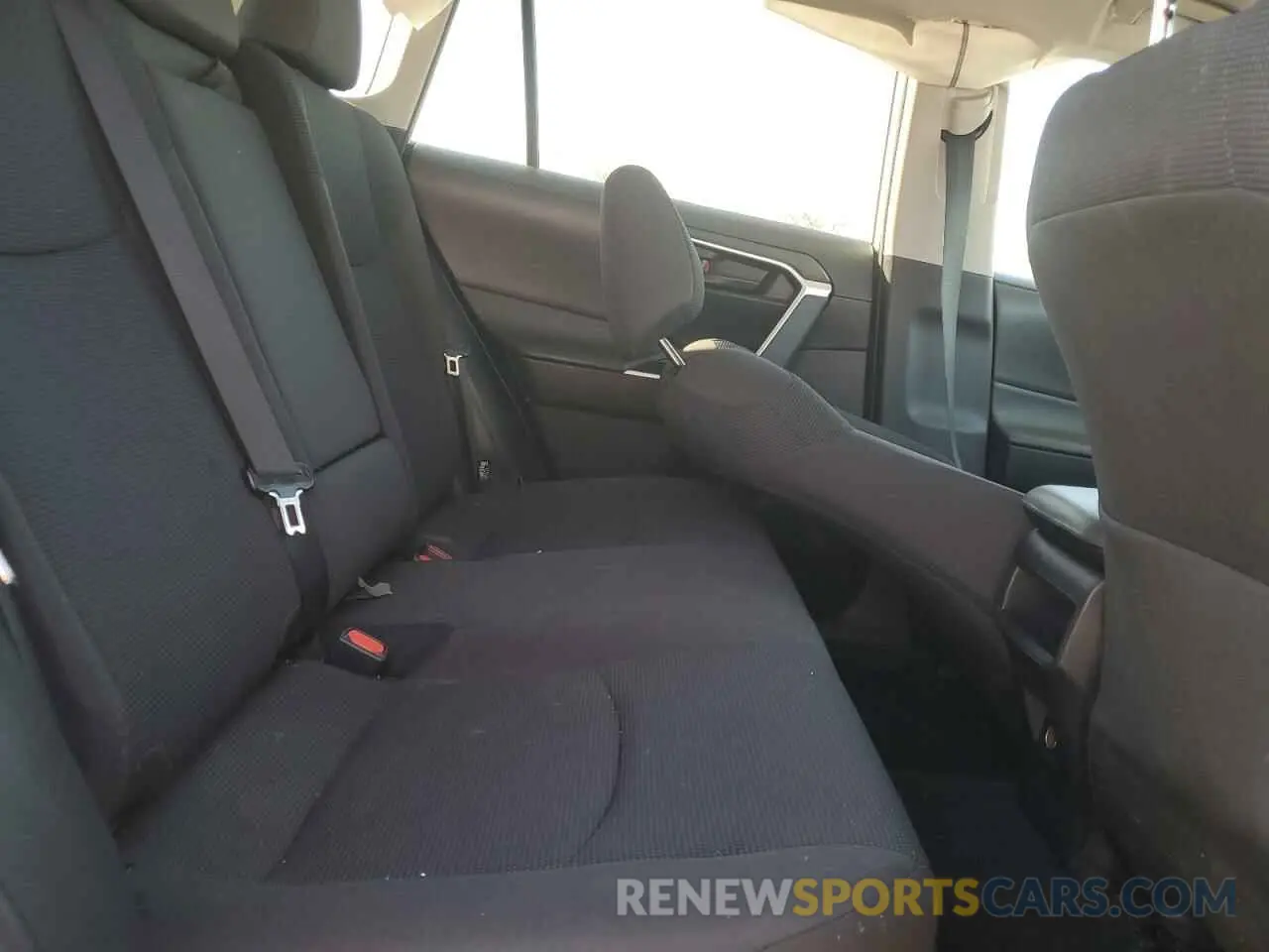 12 Фотография поврежденного автомобиля 2T3K1RFV6MW126345 TOYOTA RAV4 2021