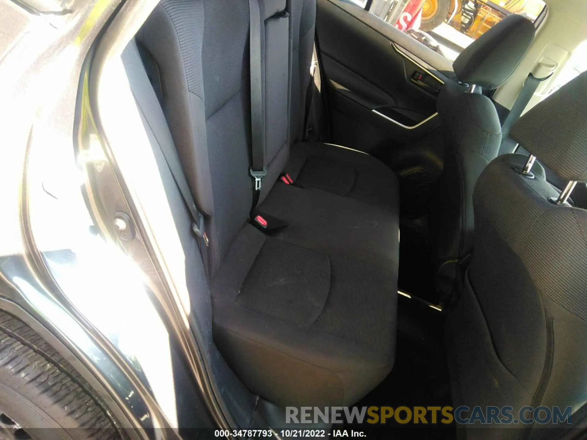 8 Фотография поврежденного автомобиля 2T3K1RFV7MC104727 TOYOTA RAV4 2021
