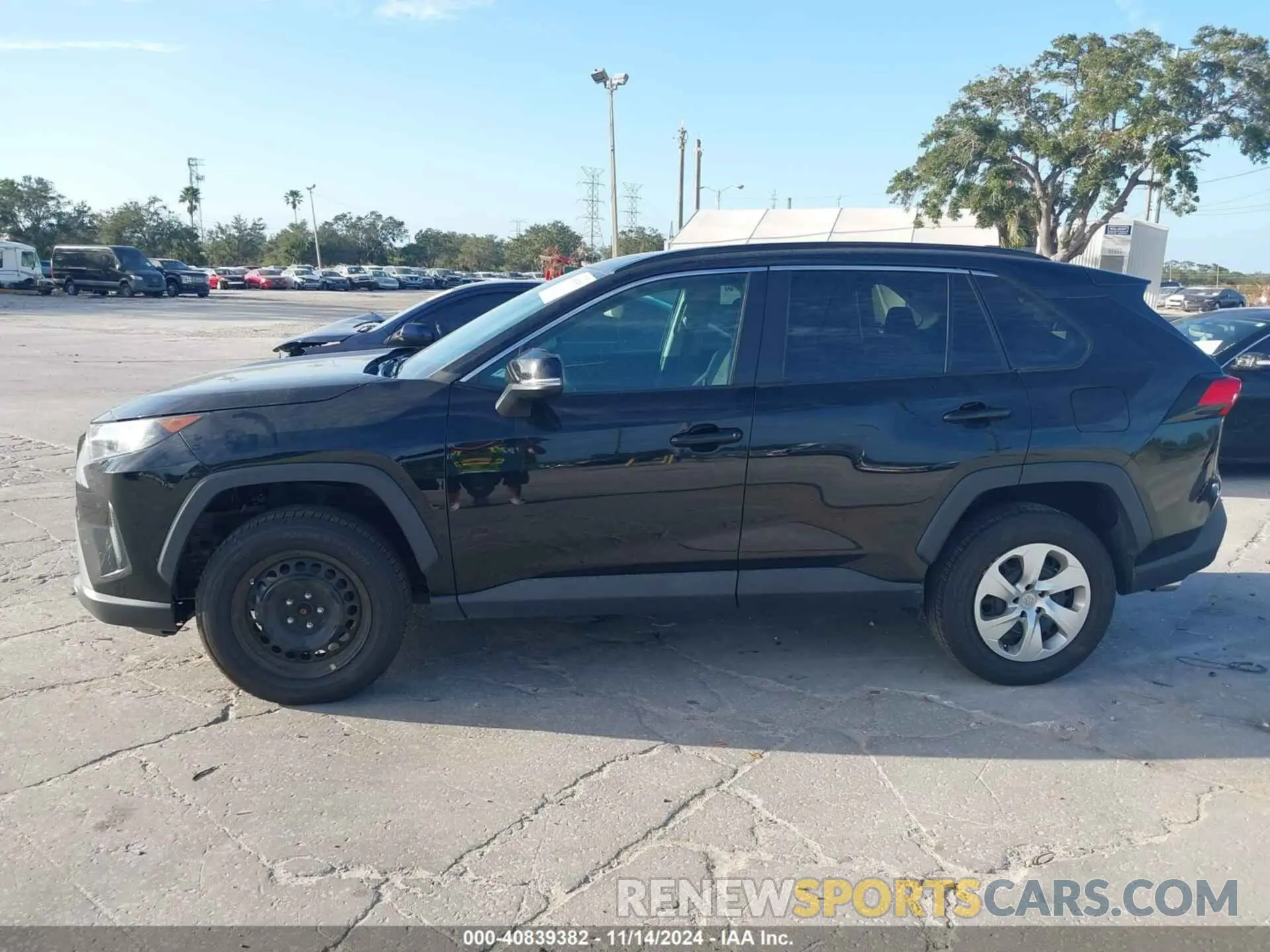 14 Photograph of a damaged car 2T3K1RFV9MW166760 TOYOTA RAV4 2021