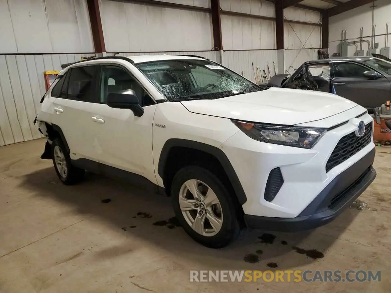 4 Photograph of a damaged car 2T3L6RFV3MW017315 TOYOTA RAV4 2021