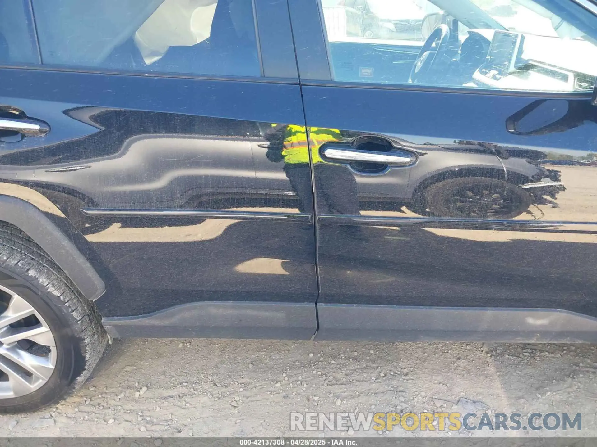 13 Фотография поврежденного автомобиля 2T3N1RFV2MC237098 TOYOTA RAV4 2021