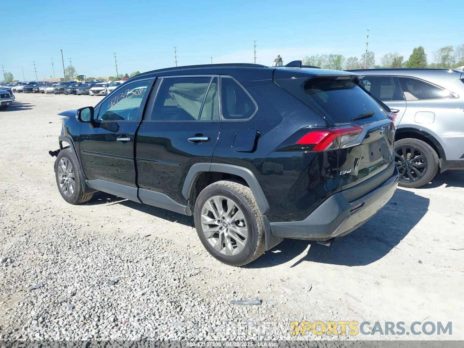 3 Фотография поврежденного автомобиля 2T3N1RFV2MC237098 TOYOTA RAV4 2021