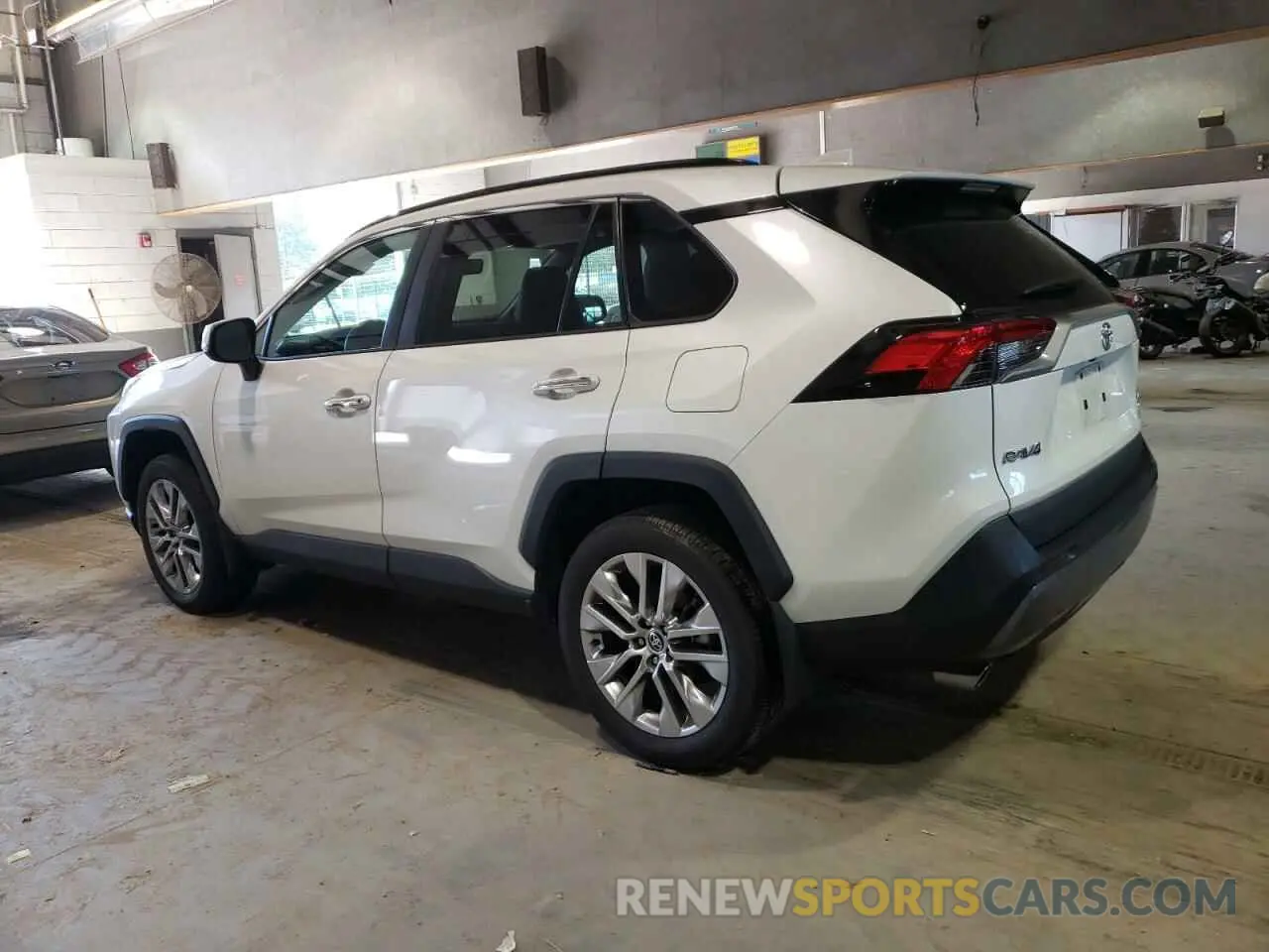 2 Photograph of a damaged car 2T3N1RFV3MW217943 TOYOTA RAV4 2021