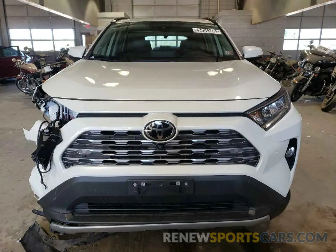 5 Photograph of a damaged car 2T3N1RFV3MW217943 TOYOTA RAV4 2021