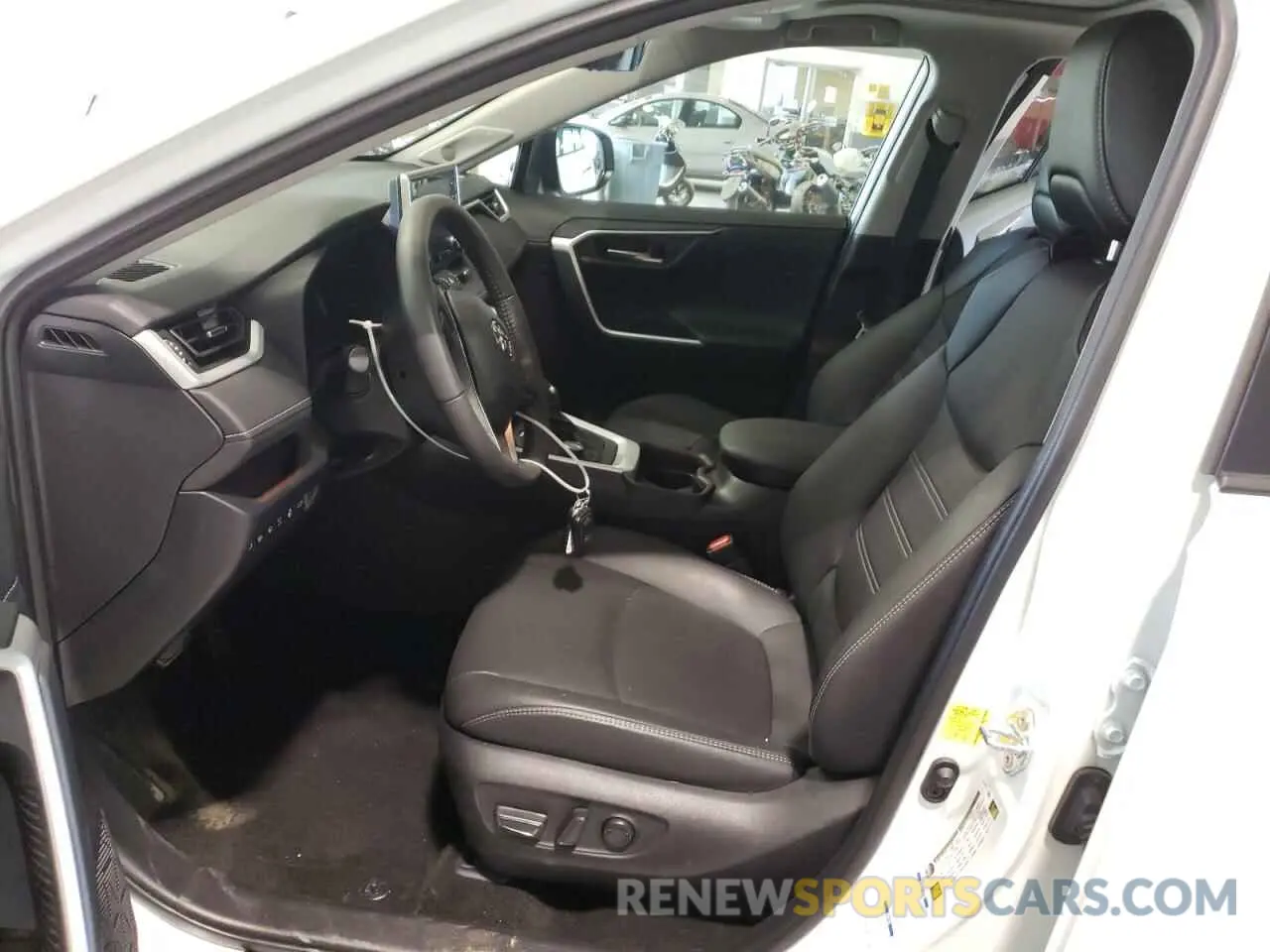 7 Photograph of a damaged car 2T3N1RFV3MW217943 TOYOTA RAV4 2021