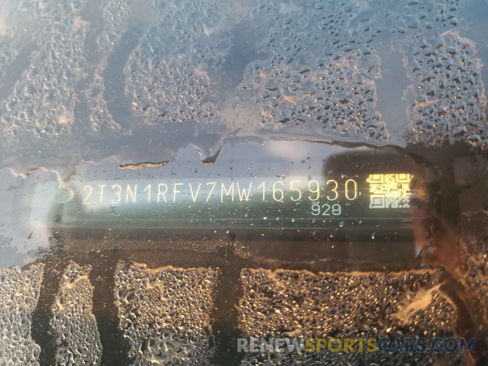 10 Photograph of a damaged car 2T3N1RFV7MW165930 TOYOTA RAV4 2021