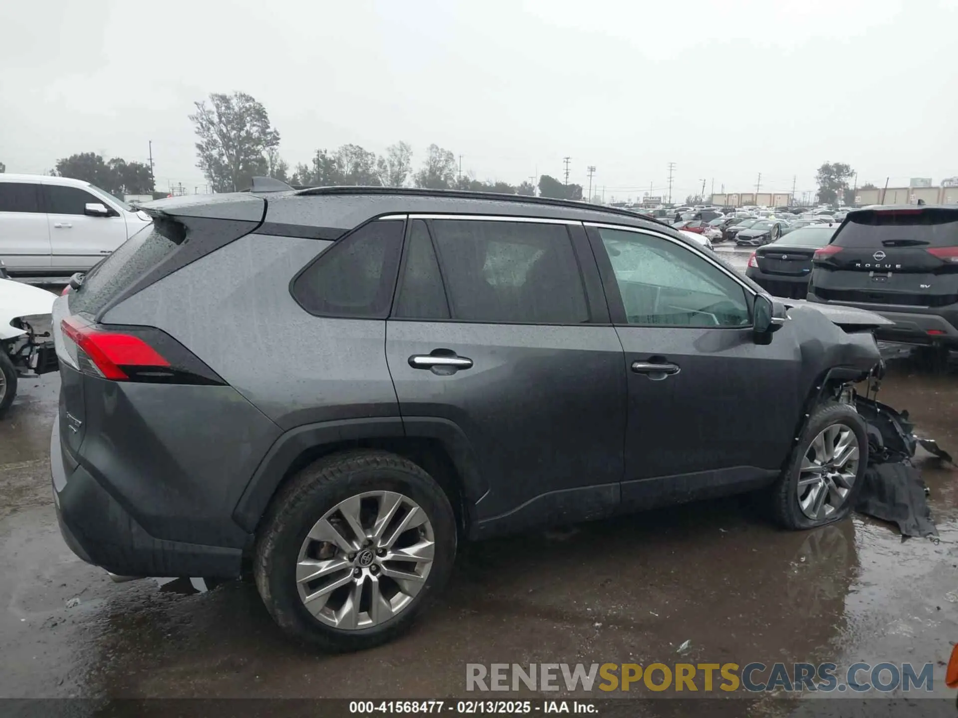 13 Photograph of a damaged car 2T3N1RFV9MC226423 TOYOTA RAV4 2021