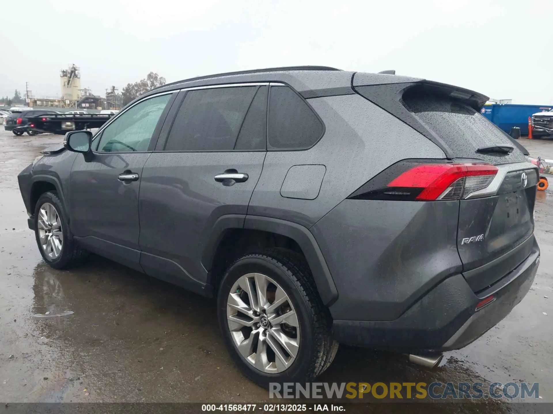 3 Photograph of a damaged car 2T3N1RFV9MC226423 TOYOTA RAV4 2021