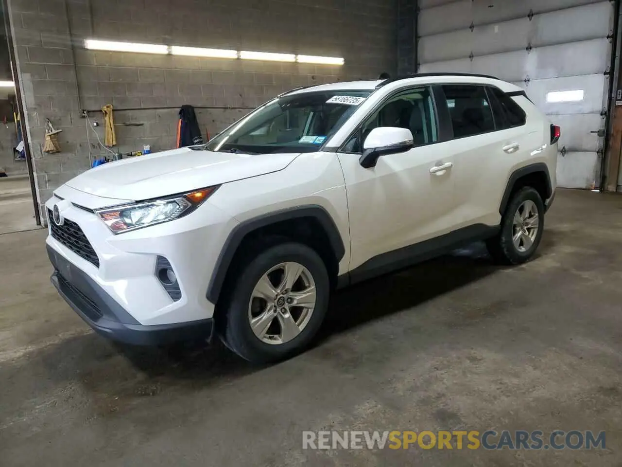1 Photograph of a damaged car 2T3P1RFV0MC161048 TOYOTA RAV4 2021