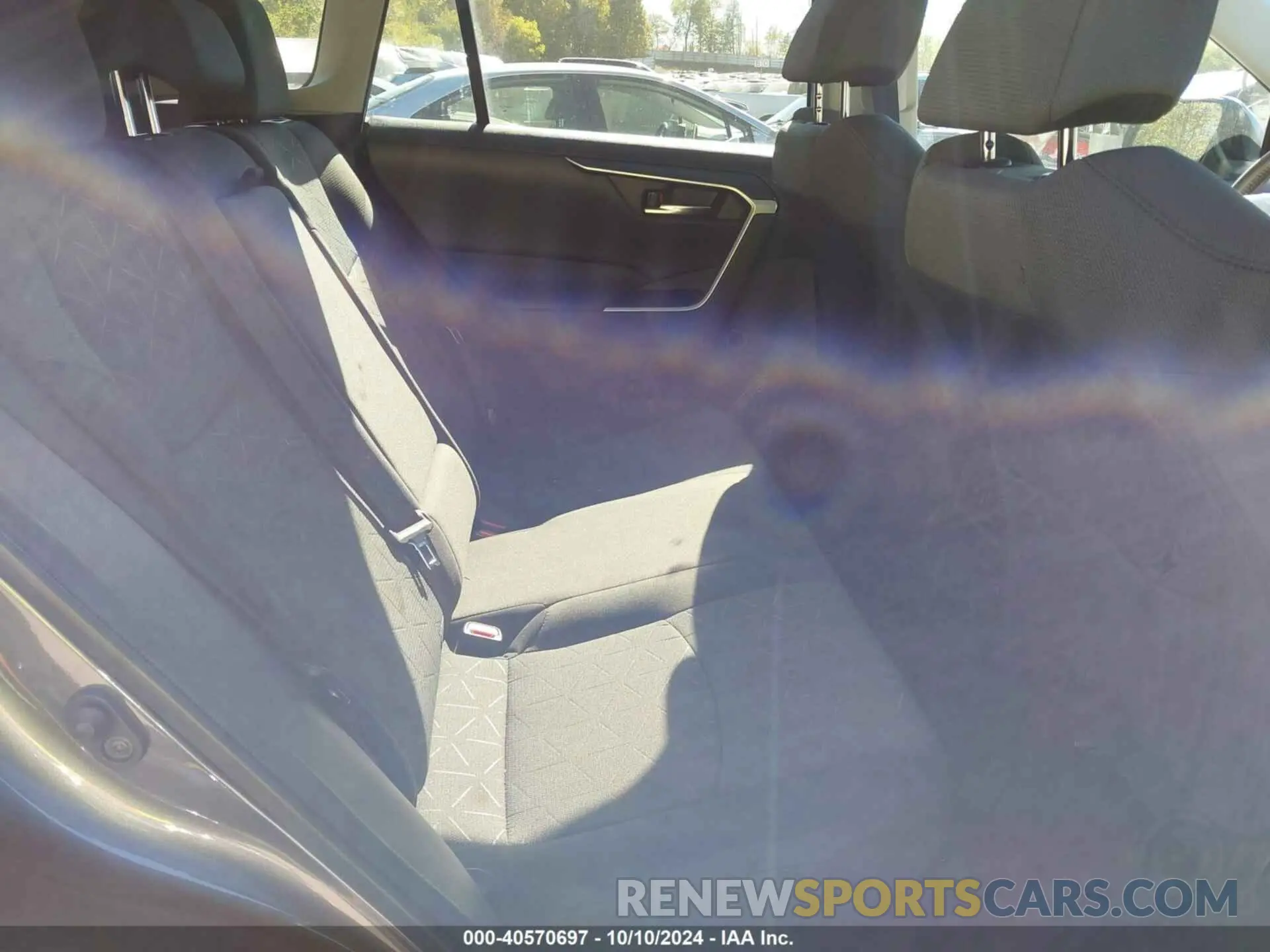 8 Photograph of a damaged car 2T3P1RFV0MC186399 TOYOTA RAV4 2021