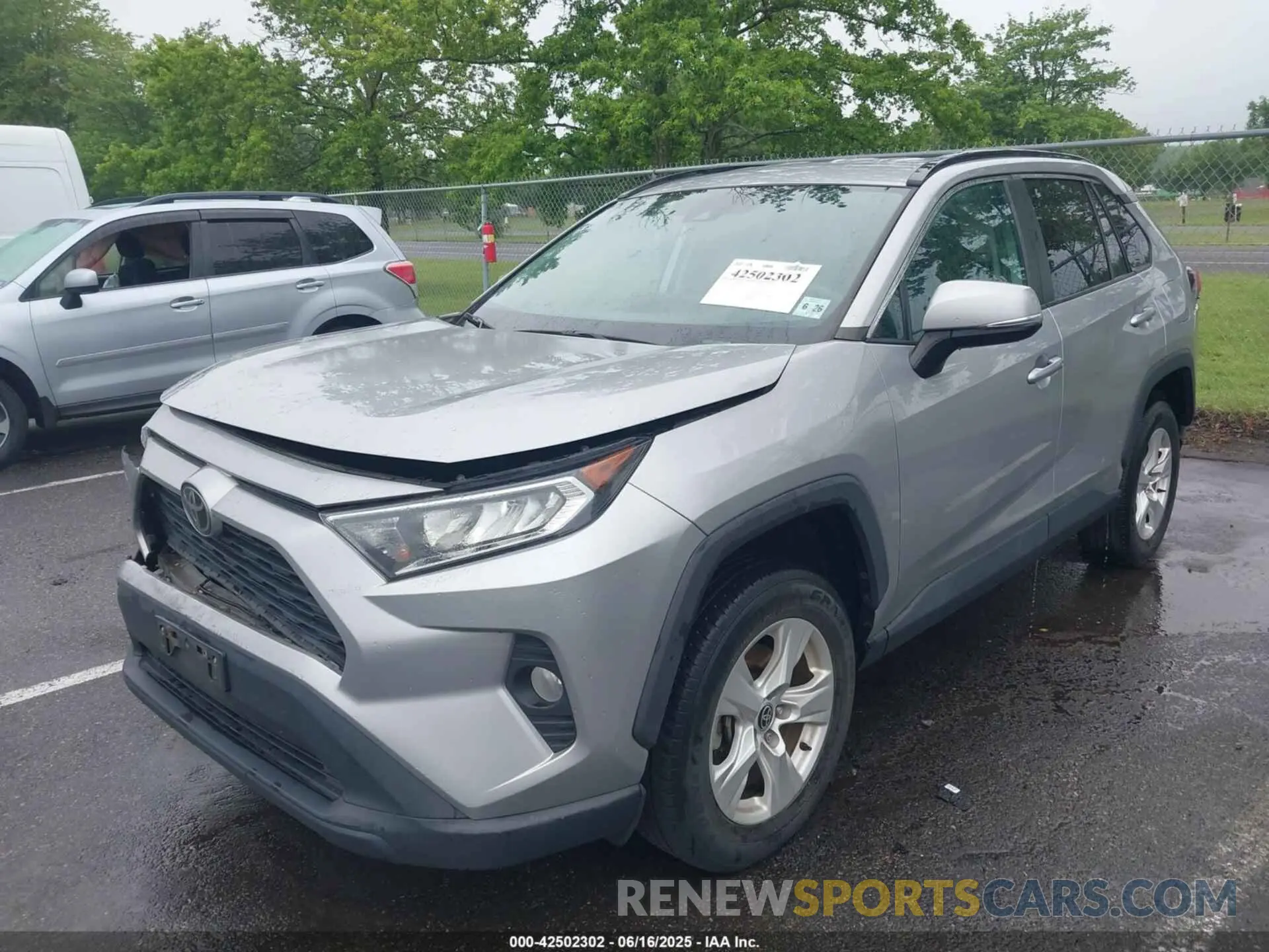 2 Photograph of a damaged car 2T3P1RFV0MC225671 TOYOTA RAV4 2021