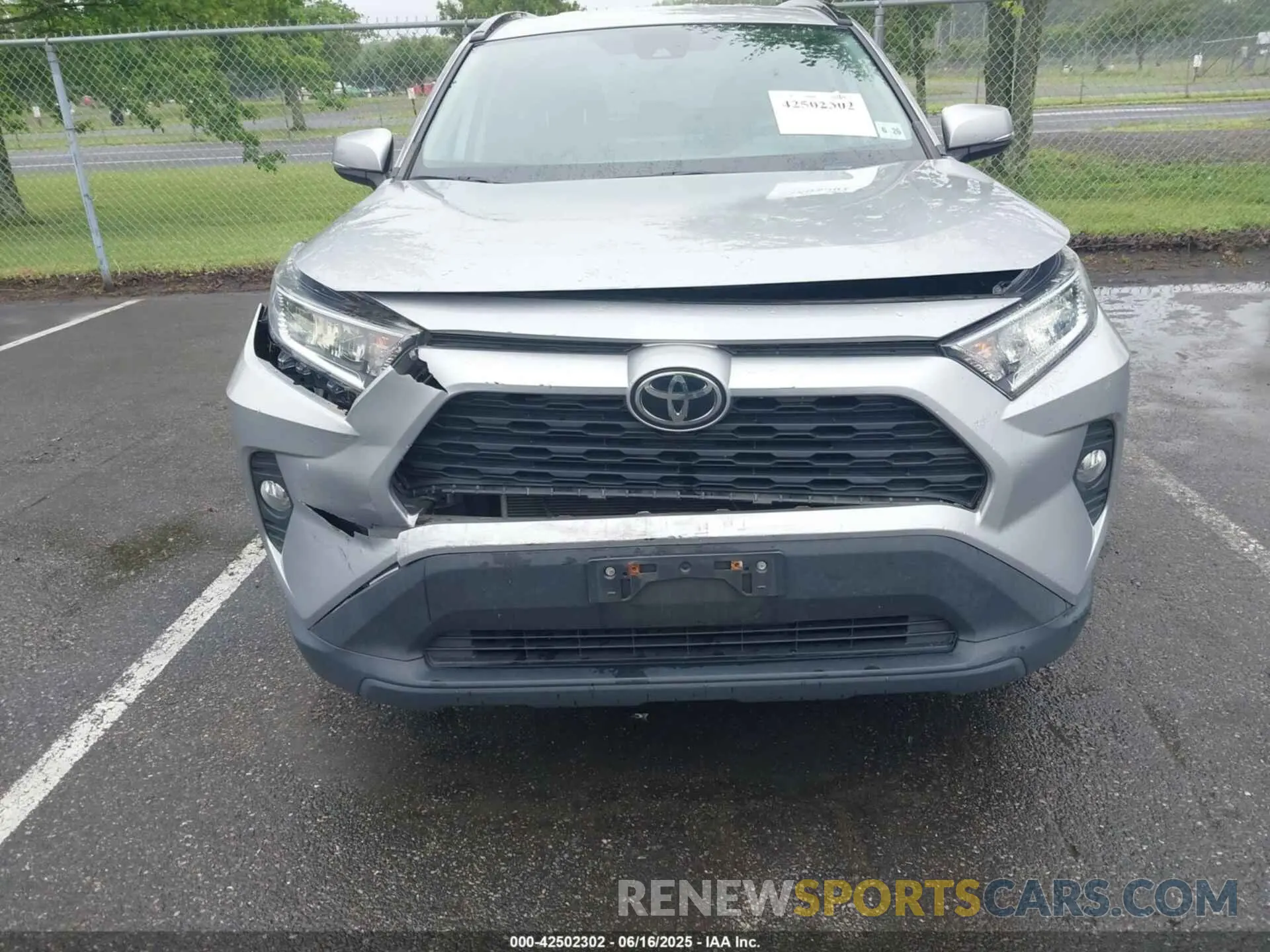 6 Photograph of a damaged car 2T3P1RFV0MC225671 TOYOTA RAV4 2021