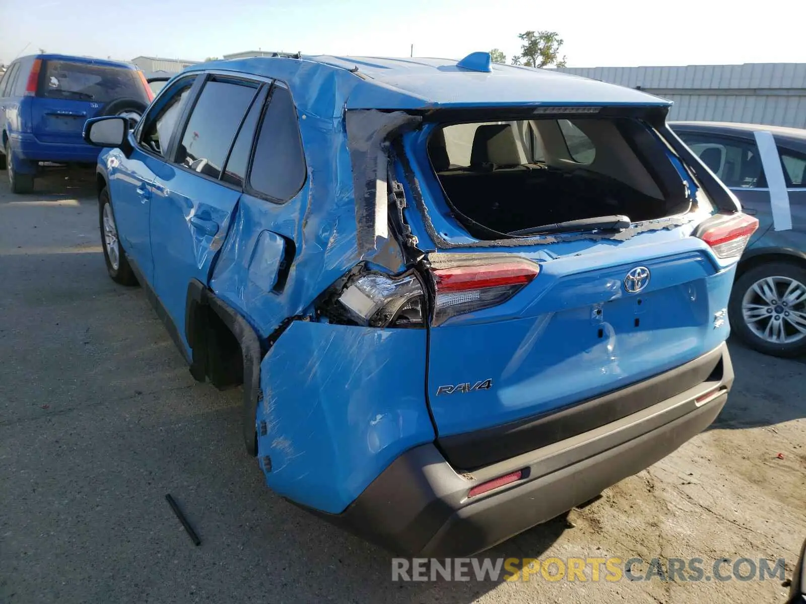3 Photograph of a damaged car 2T3P1RFV0MW152042 TOYOTA RAV4 2021