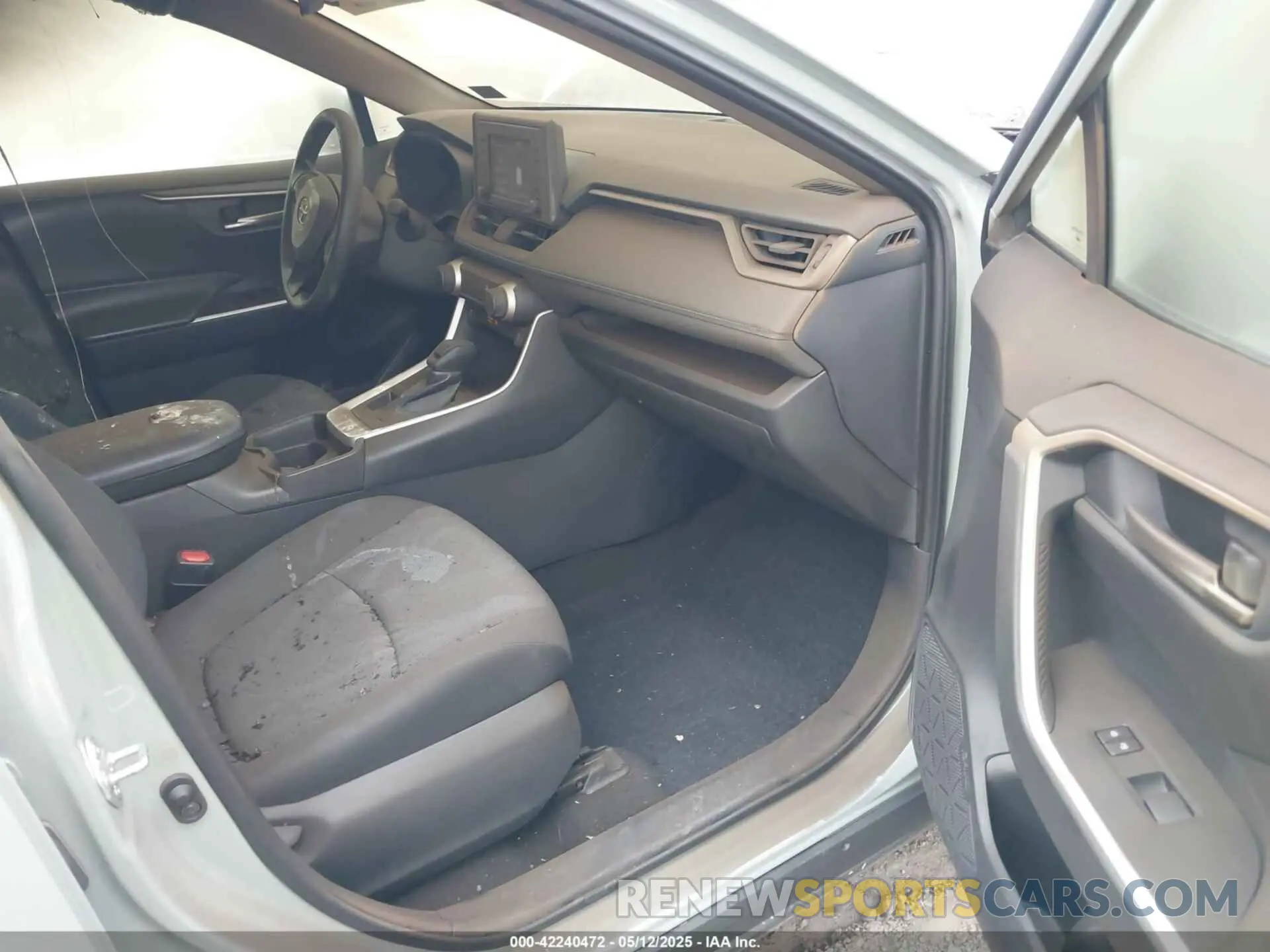 5 Фотография поврежденного автомобиля 2T3P1RFV0MW163963 TOYOTA RAV4 2021
