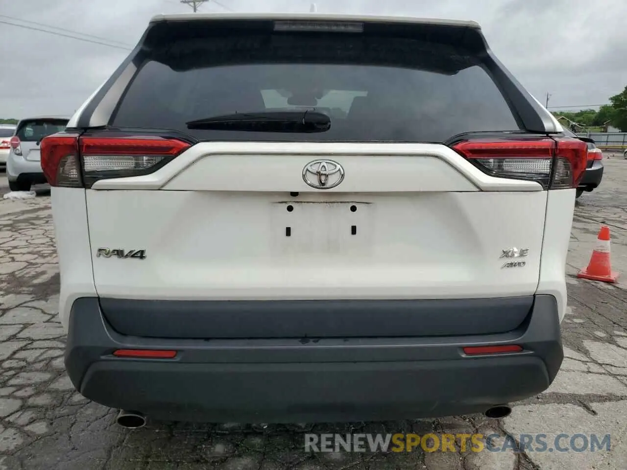 6 Photograph of a damaged car 2T3P1RFV0MW176339 TOYOTA RAV4 2021