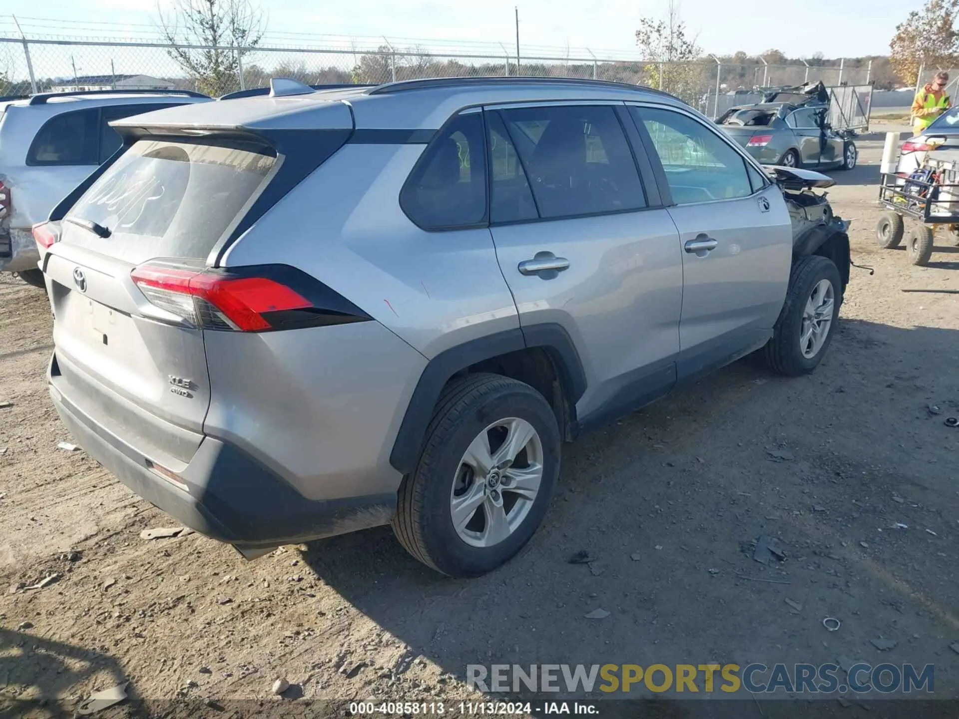 4 Photograph of a damaged car 2T3P1RFV0MW182433 TOYOTA RAV4 2021