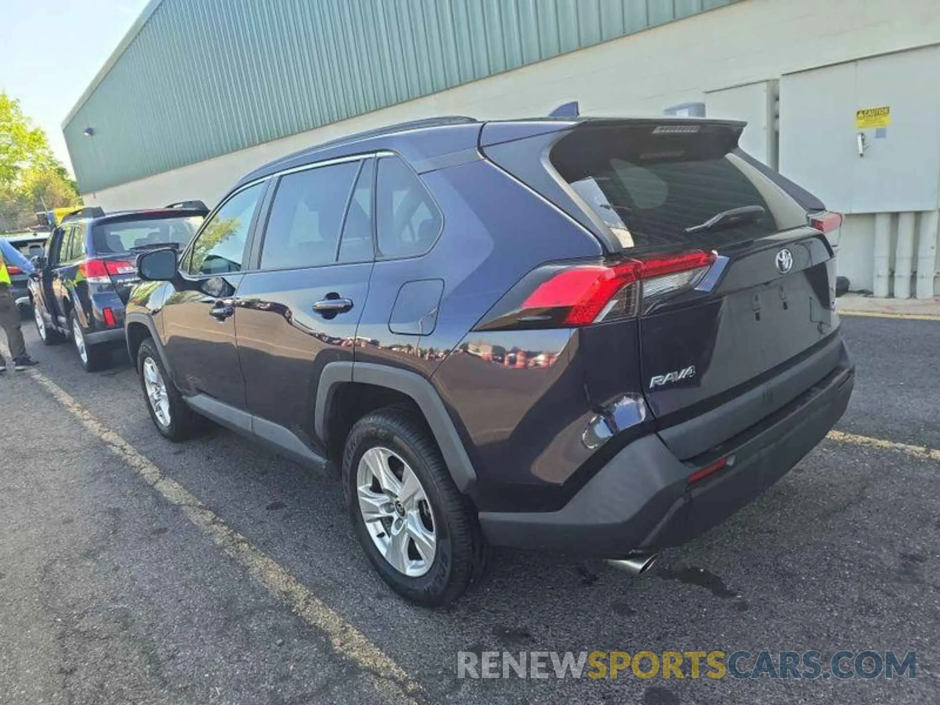 10 Photograph of a damaged car 2T3P1RFV0MW225619 TOYOTA RAV4 2021
