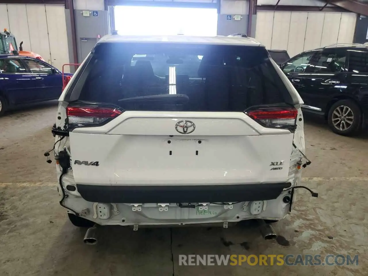 6 Фотография поврежденного автомобиля 2T3P1RFV1MC181308 TOYOTA RAV4 2021