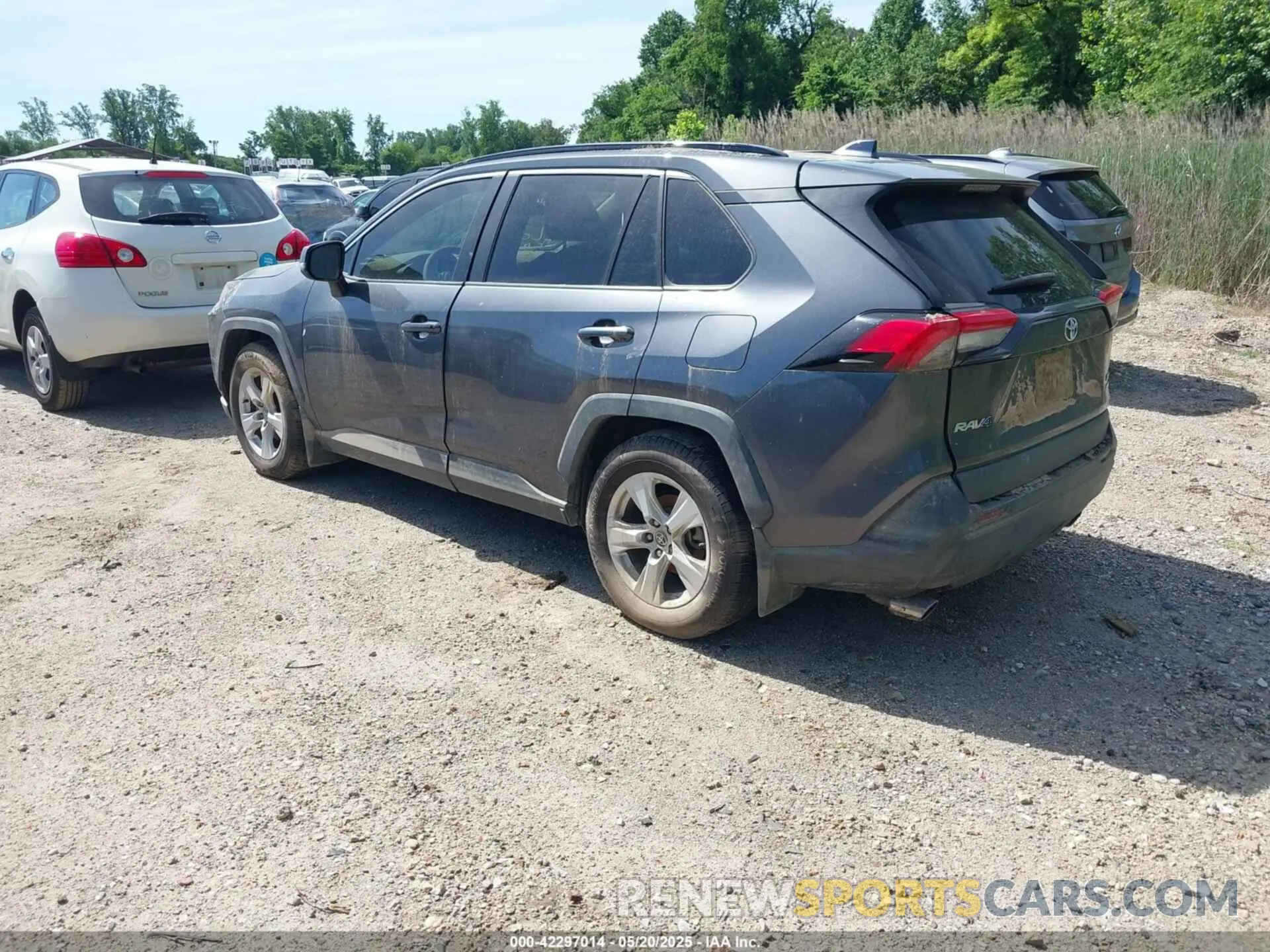 3 Photograph of a damaged car 2T3P1RFV1MC214257 TOYOTA RAV4 2021