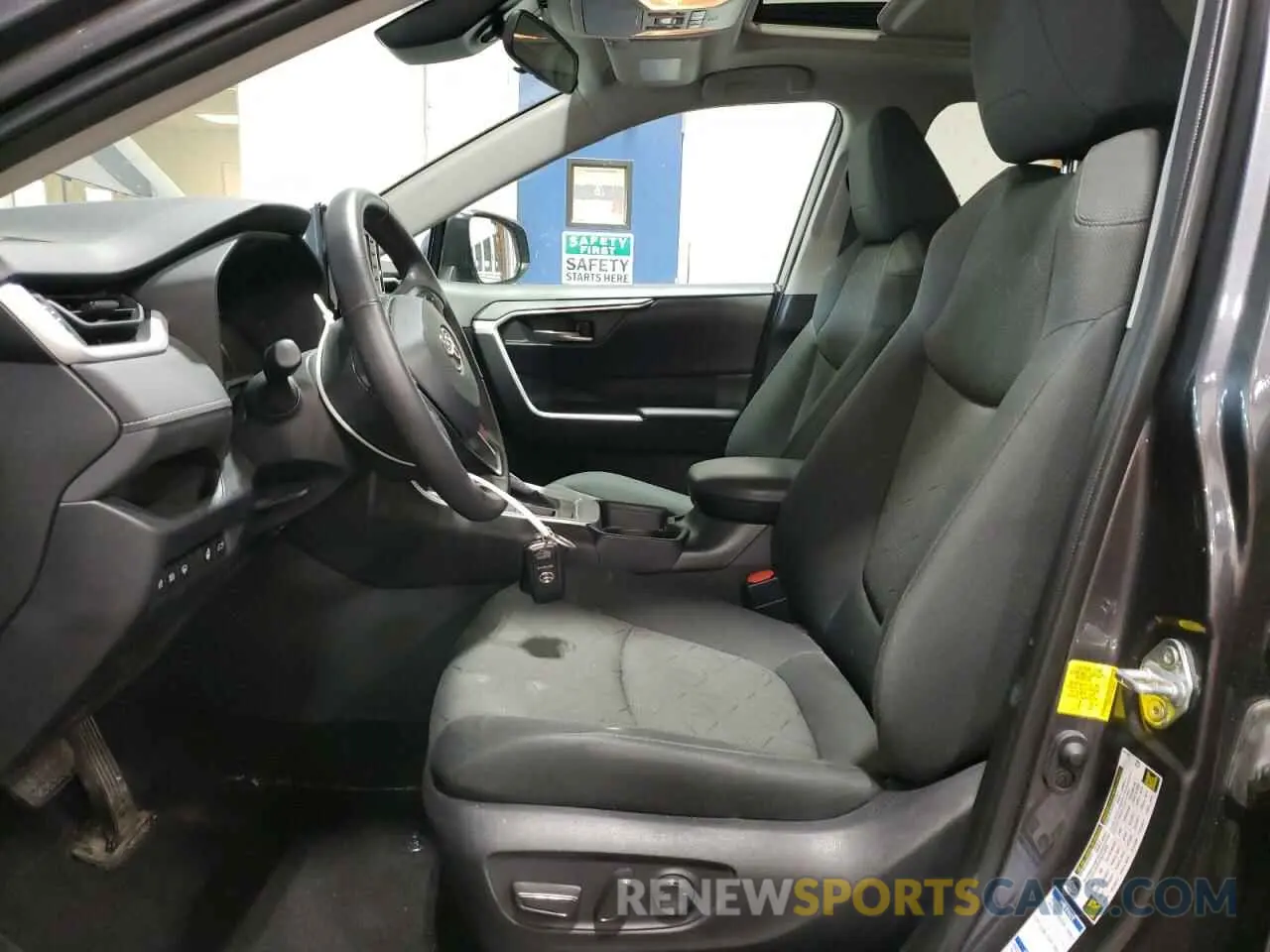 7 Фотография поврежденного автомобиля 2T3P1RFV1MC244665 TOYOTA RAV4 2021