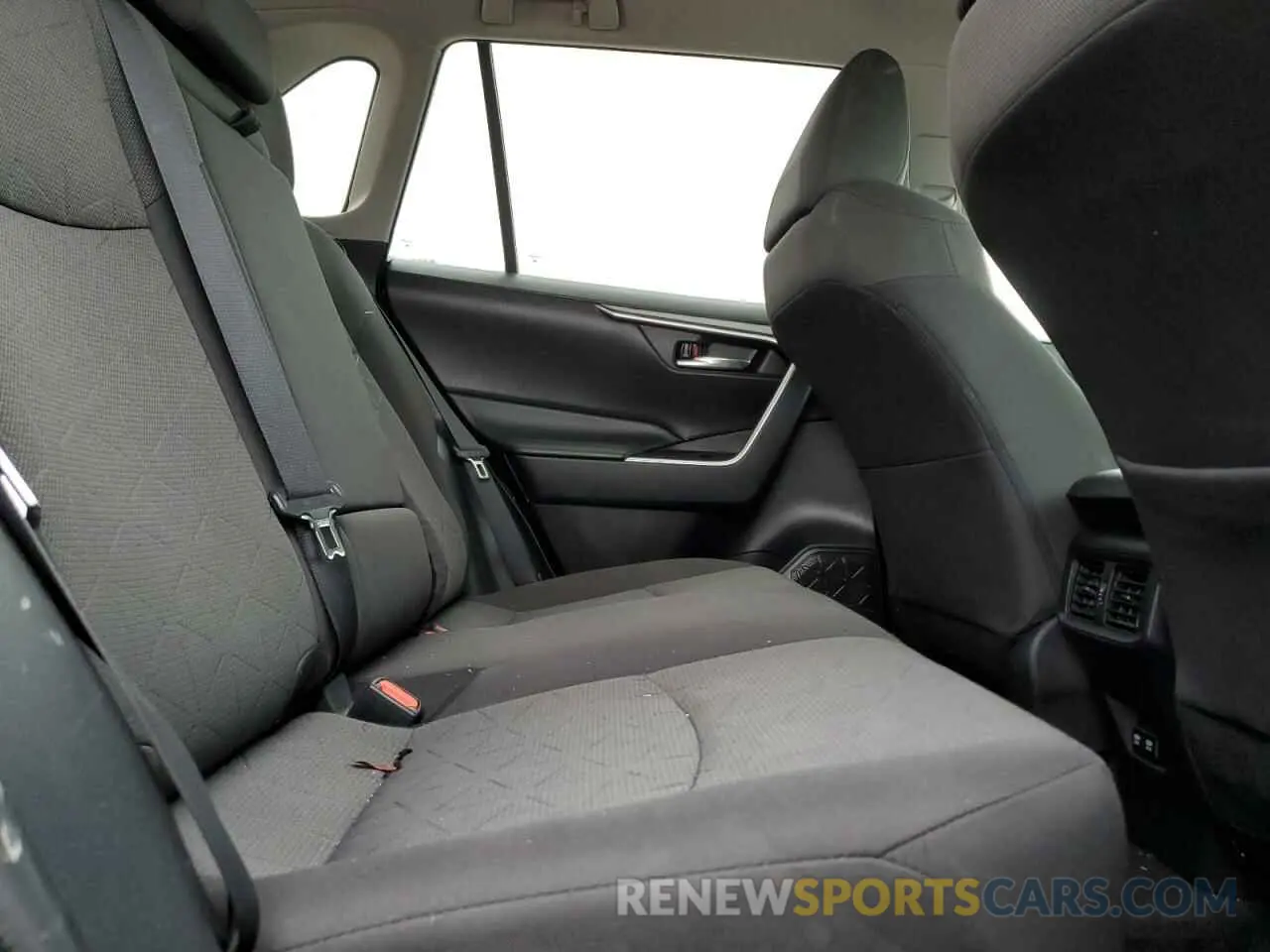 11 Фотография поврежденного автомобиля 2T3P1RFV2MC161259 TOYOTA RAV4 2021