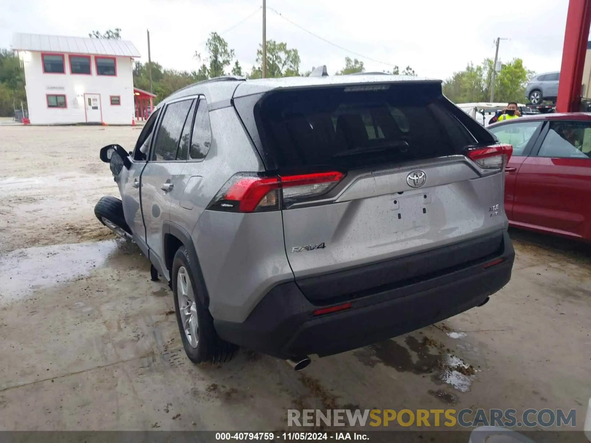 3 Фотография поврежденного автомобиля 2T3P1RFV2MC192267 TOYOTA RAV4 2021