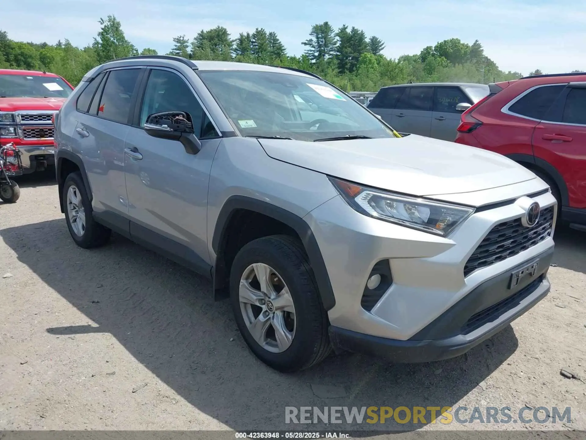 1 Photograph of a damaged car 2T3P1RFV2MC192771 TOYOTA RAV4 2021