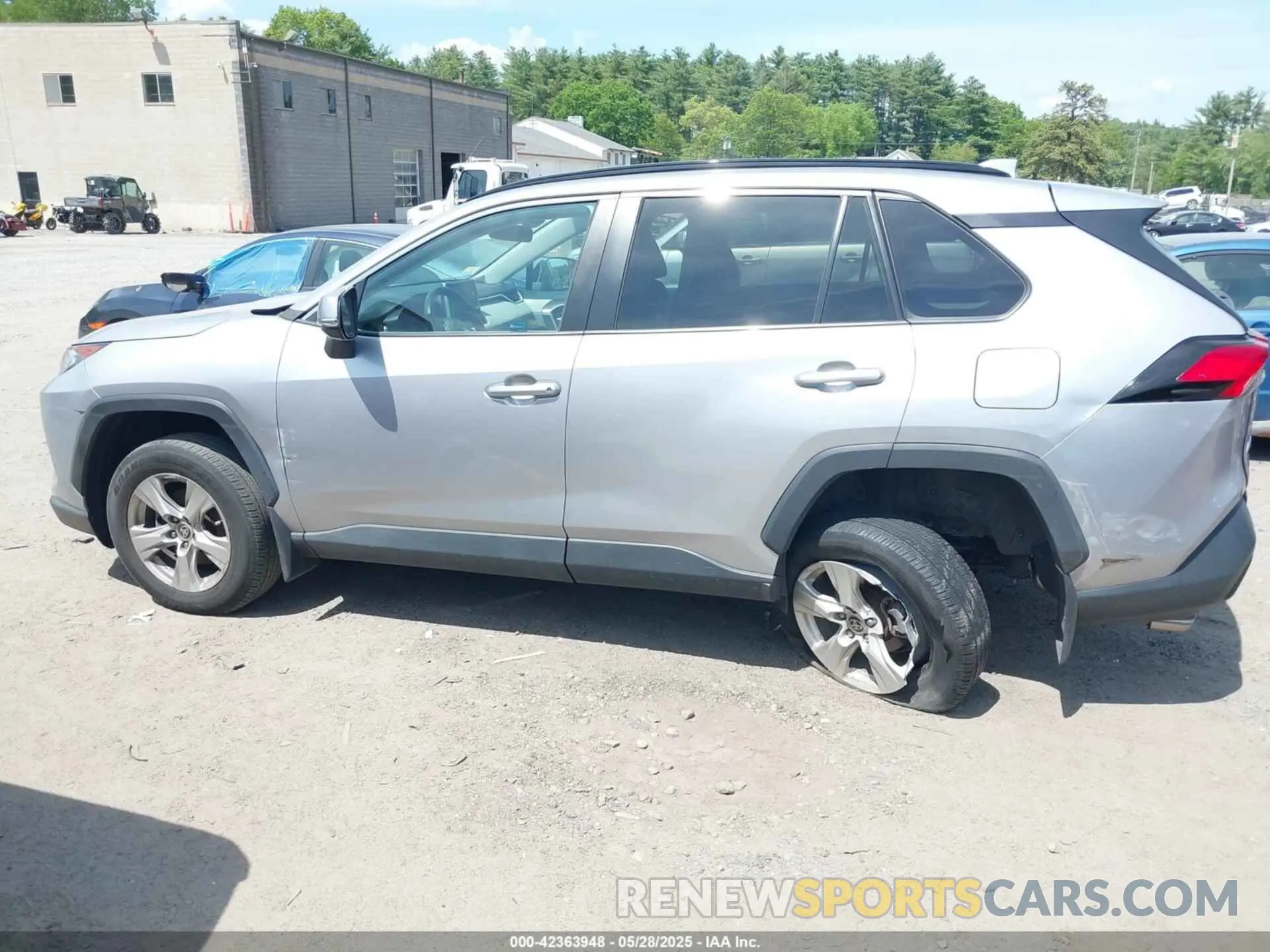 13 Photograph of a damaged car 2T3P1RFV2MC192771 TOYOTA RAV4 2021