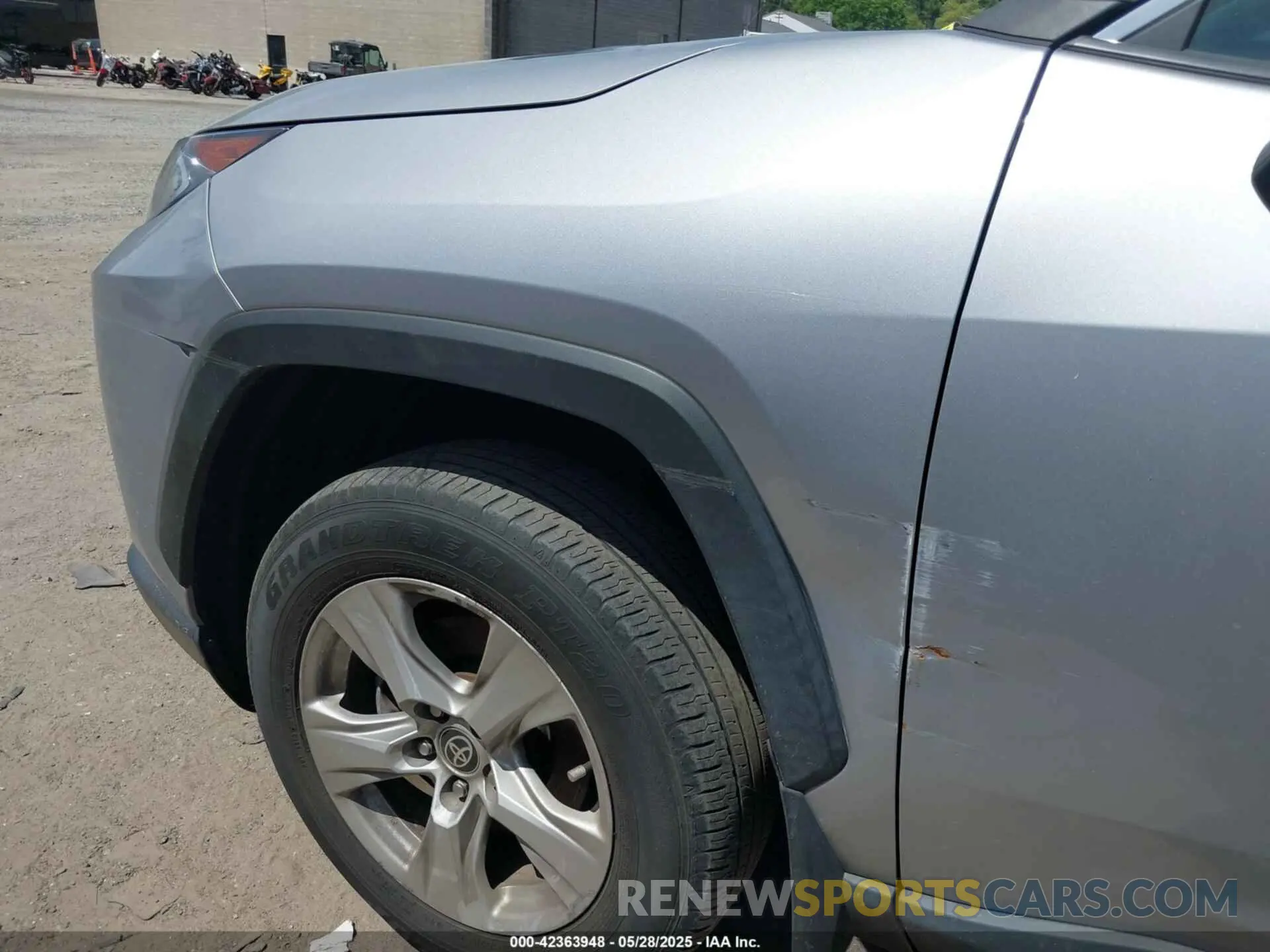 17 Photograph of a damaged car 2T3P1RFV2MC192771 TOYOTA RAV4 2021