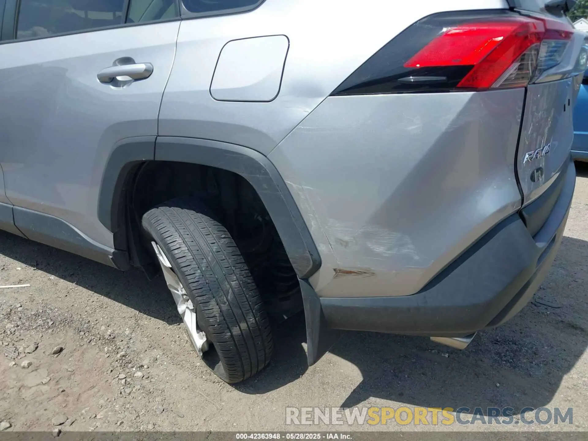 6 Photograph of a damaged car 2T3P1RFV2MC192771 TOYOTA RAV4 2021