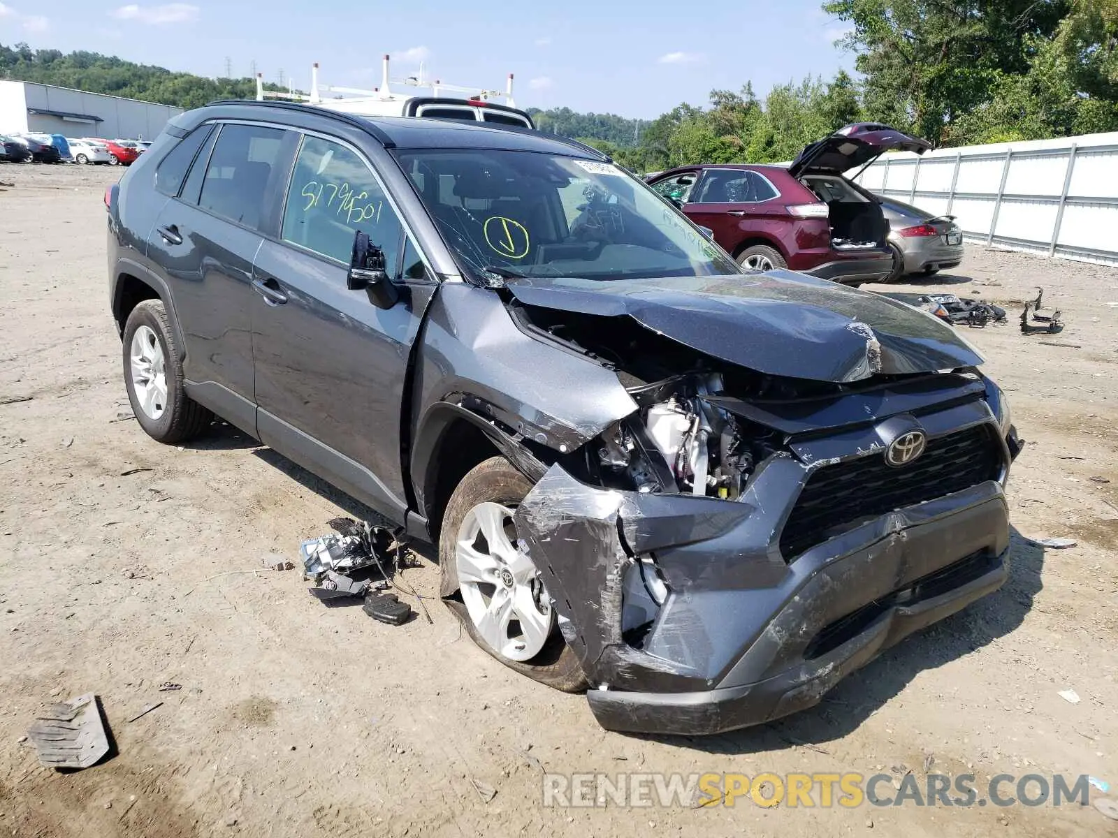 1 Photograph of a damaged car 2T3P1RFV2MC202196 TOYOTA RAV4 2021