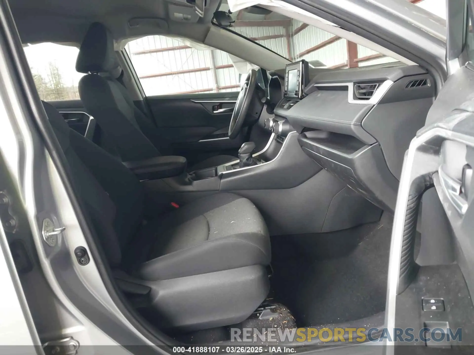 5 Photograph of a damaged car 2T3P1RFV2MC231259 TOYOTA RAV4 2021
