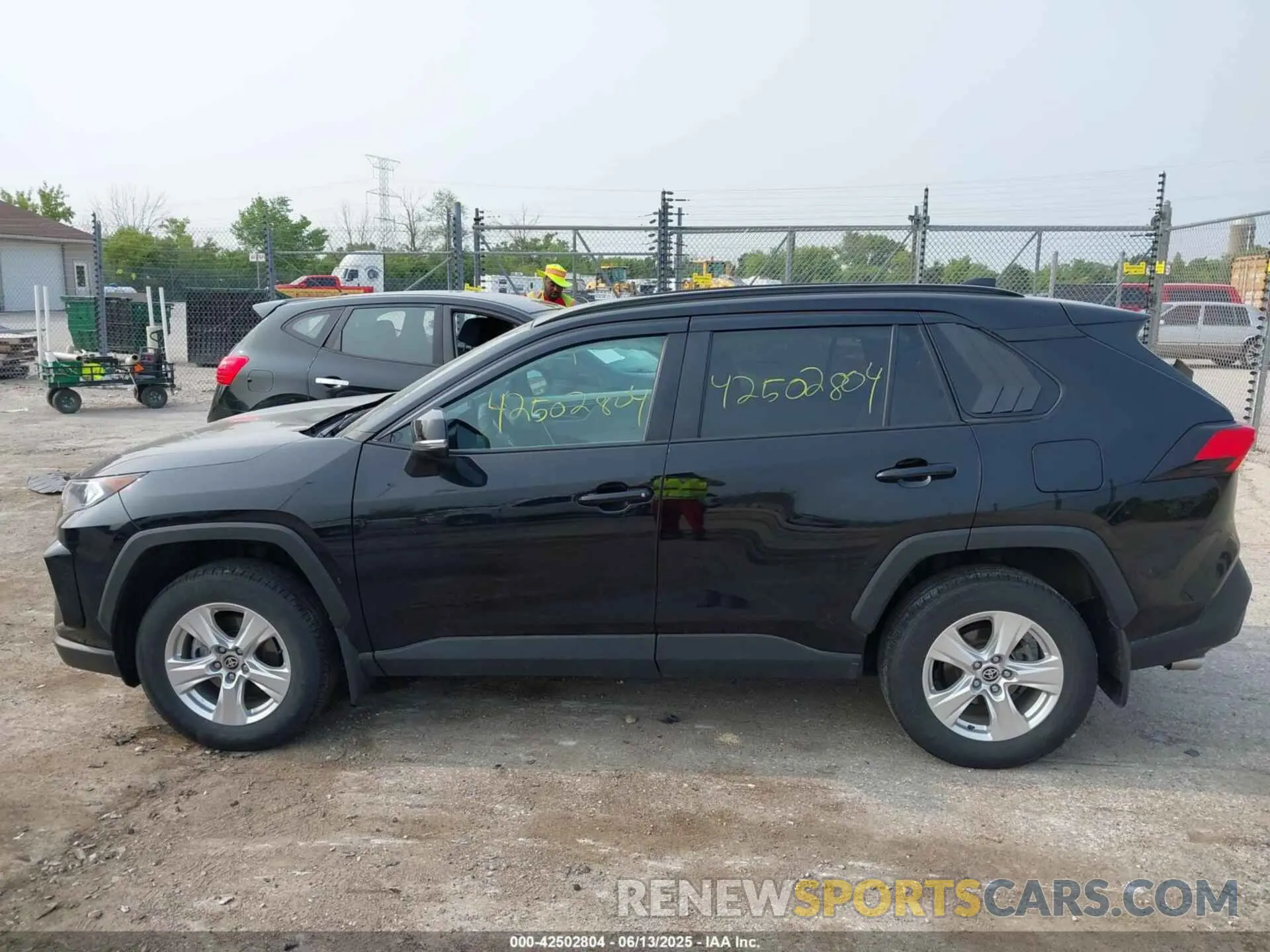 14 Photograph of a damaged car 2T3P1RFV2MC239538 TOYOTA RAV4 2021