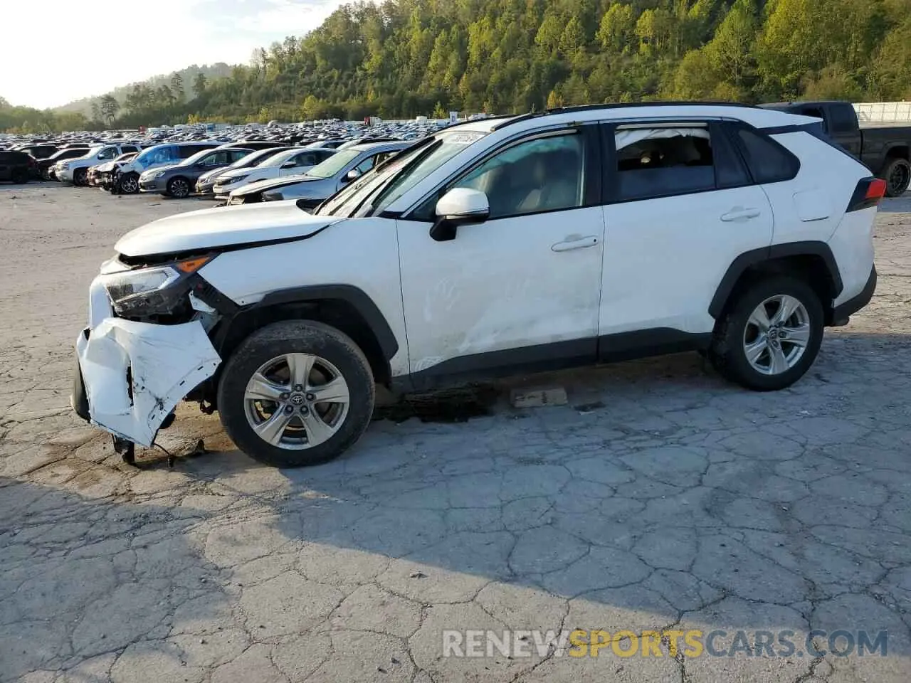 1 Фотография поврежденного автомобиля 2T3P1RFV2MC244559 TOYOTA RAV4 2021