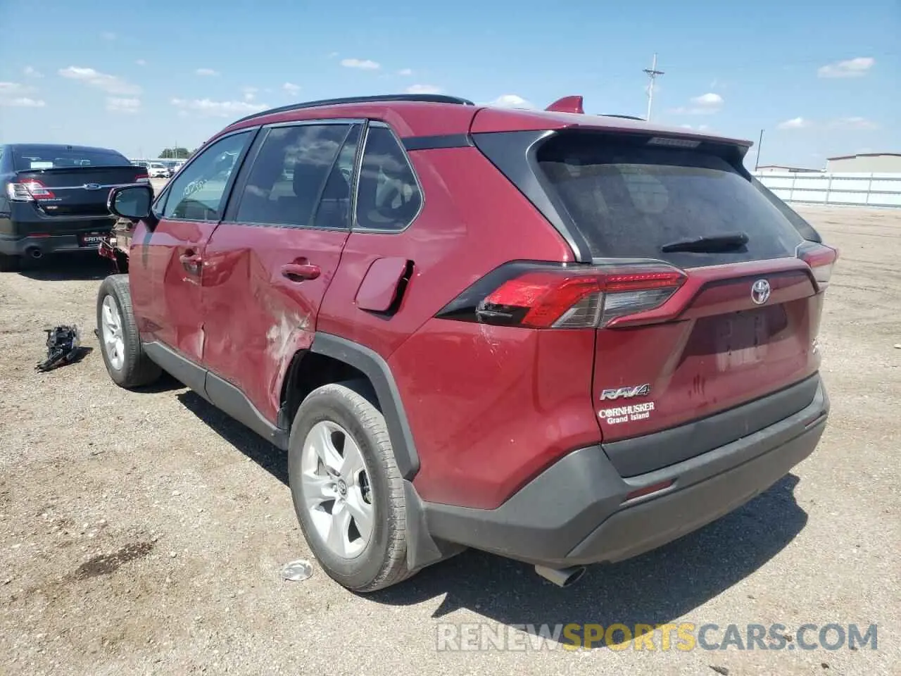 3 Фотография поврежденного автомобиля 2T3P1RFV2MW151457 TOYOTA RAV4 2021