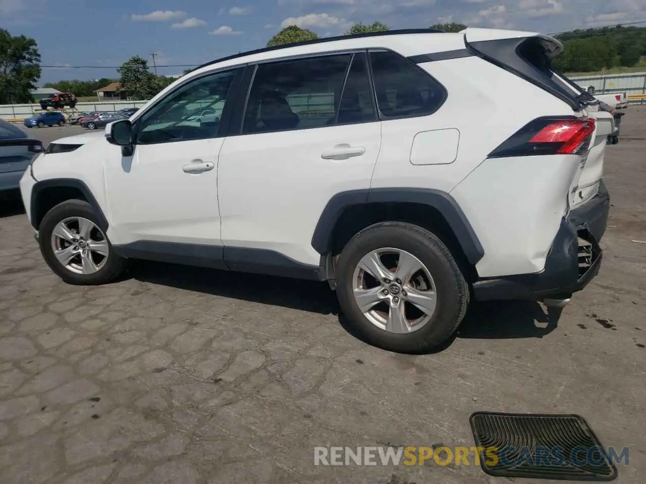 2 Photograph of a damaged car 2T3P1RFV2MW156688 TOYOTA RAV4 2021