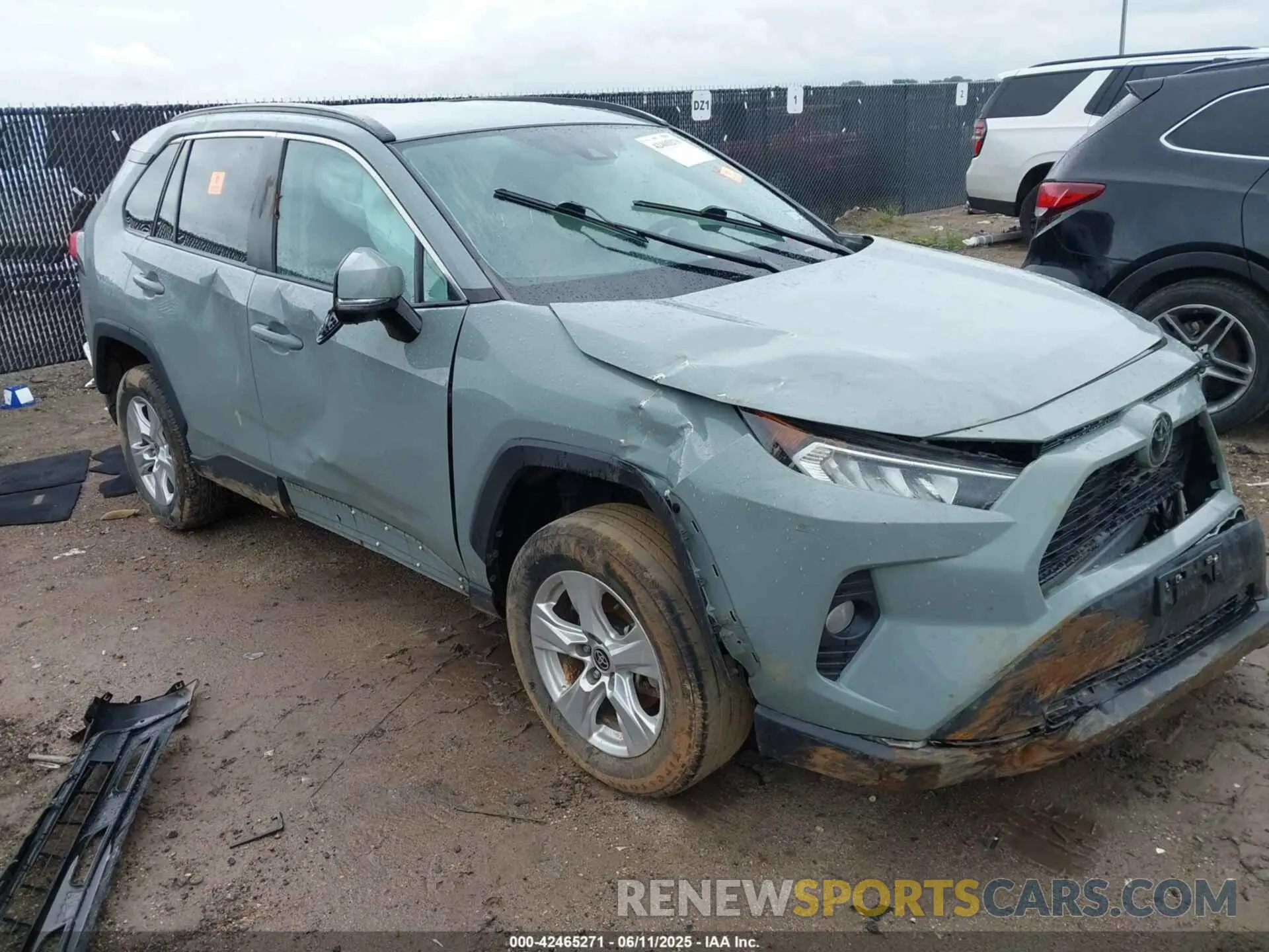1 Photograph of a damaged car 2T3P1RFV2MW186466 TOYOTA RAV4 2021