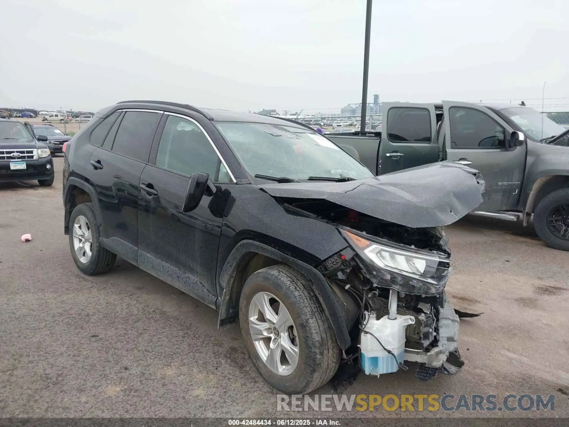 1 Фотография поврежденного автомобиля 2T3P1RFV2MW208496 TOYOTA RAV4 2021