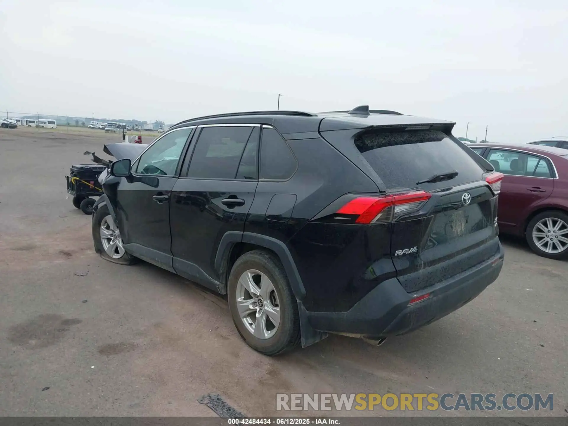 3 Фотография поврежденного автомобиля 2T3P1RFV2MW208496 TOYOTA RAV4 2021
