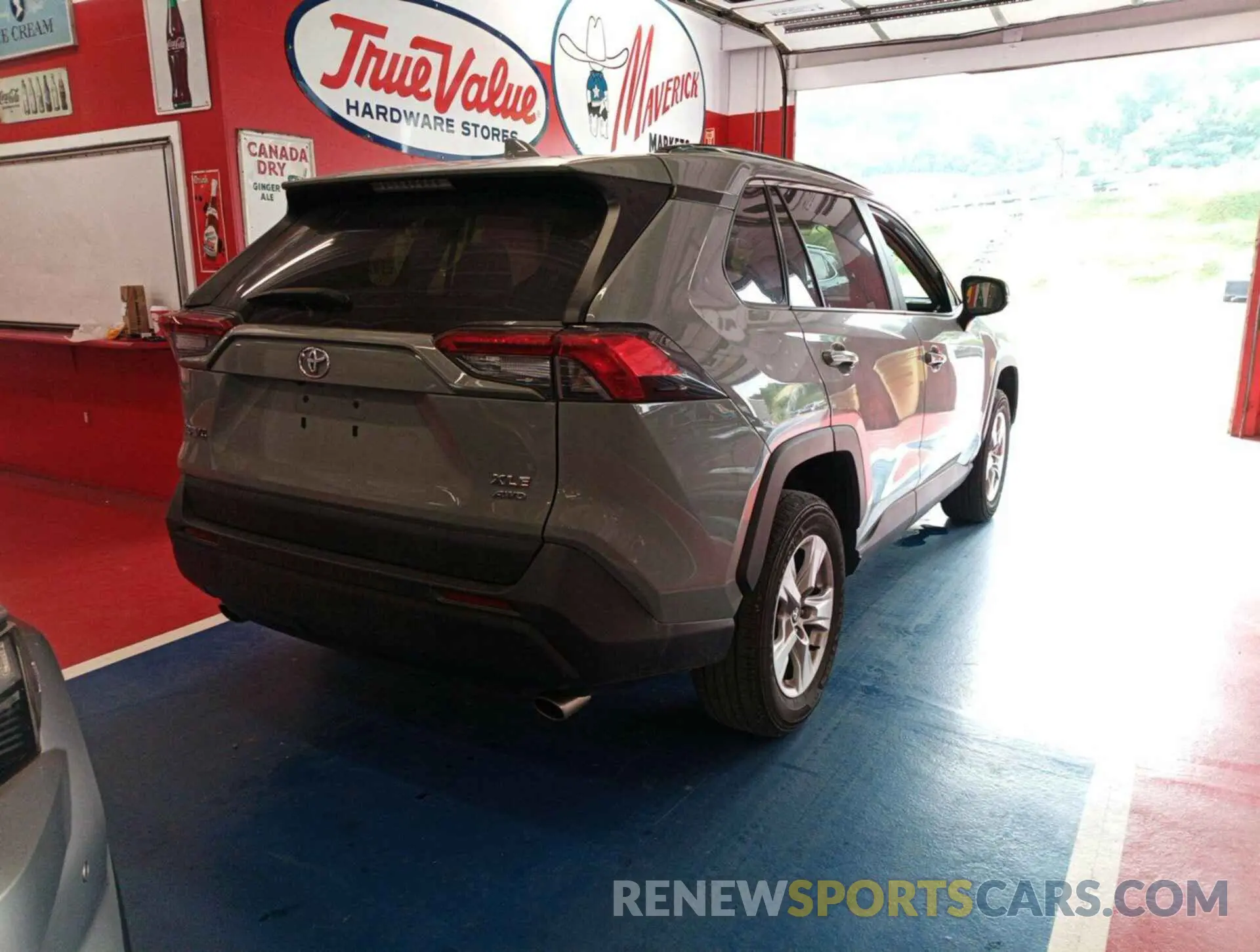 27 Фотография поврежденного автомобиля 2T3P1RFV2MW225640 TOYOTA RAV4 2021