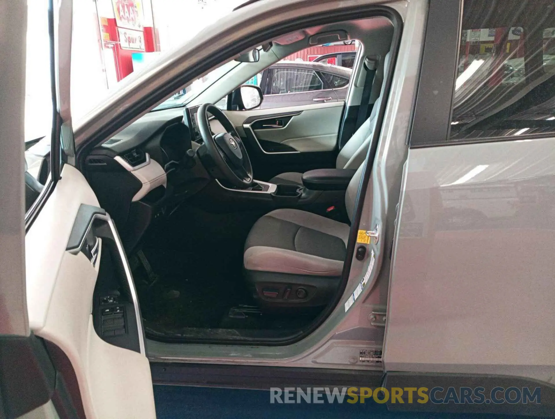 28 Фотография поврежденного автомобиля 2T3P1RFV2MW225640 TOYOTA RAV4 2021