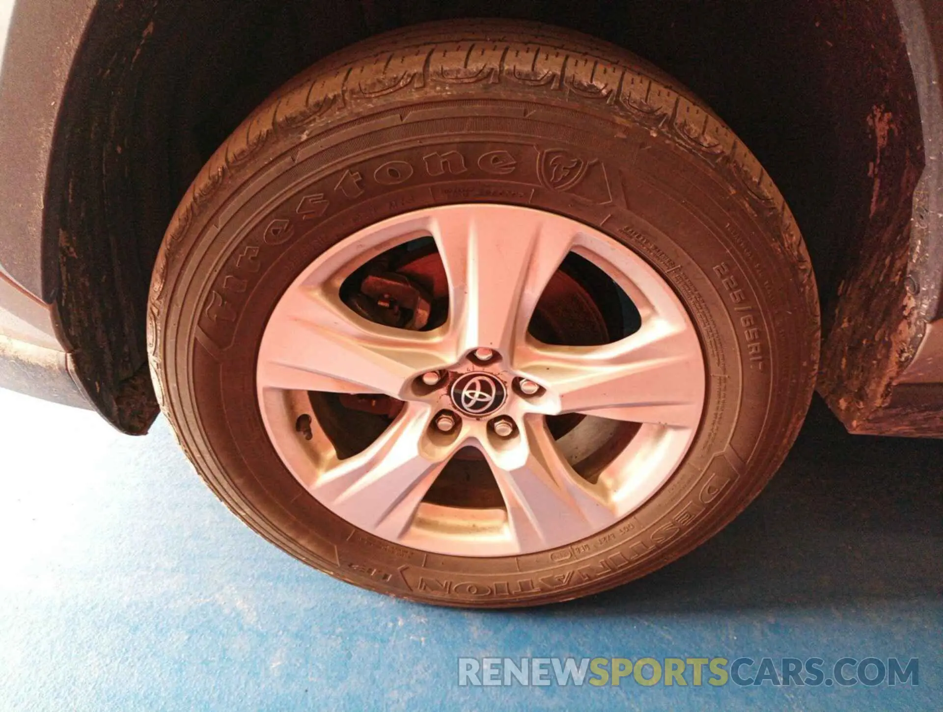 32 Фотография поврежденного автомобиля 2T3P1RFV2MW225640 TOYOTA RAV4 2021